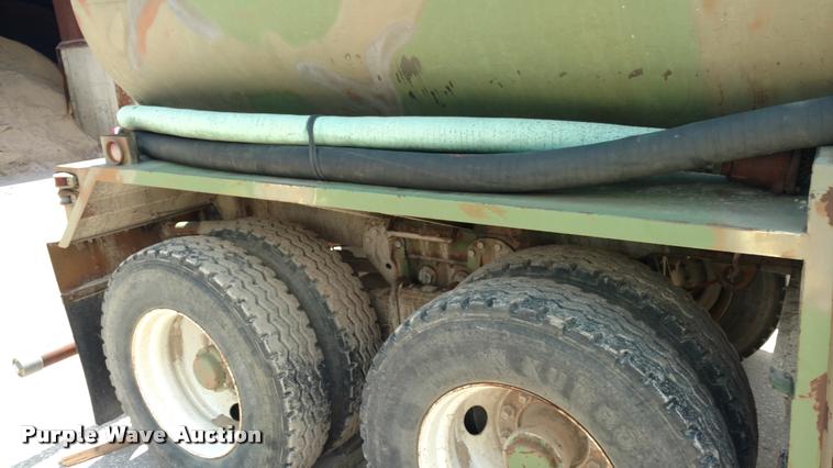 image for item DI9810 1967 Fruehauf tank trailer