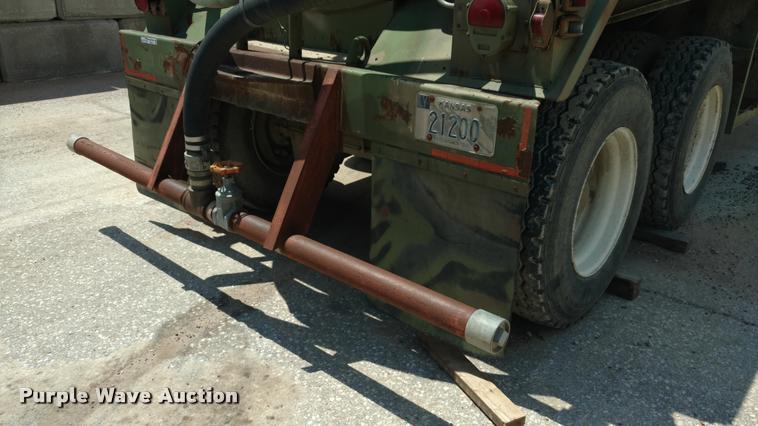 image for item DI9810 1967 Fruehauf tank trailer