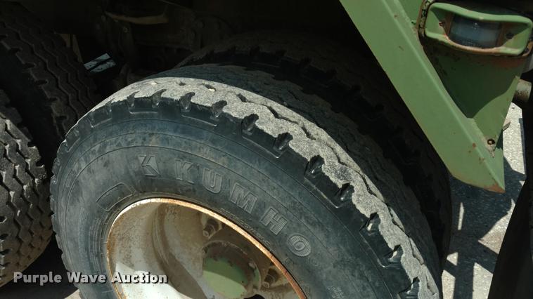 image for item DI9810 1967 Fruehauf tank trailer