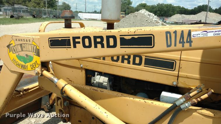 image for item DI9812 Ford 540 tractor
