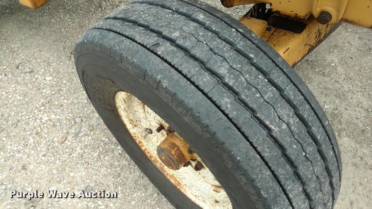 image for item DI9812 Ford 540 tractor