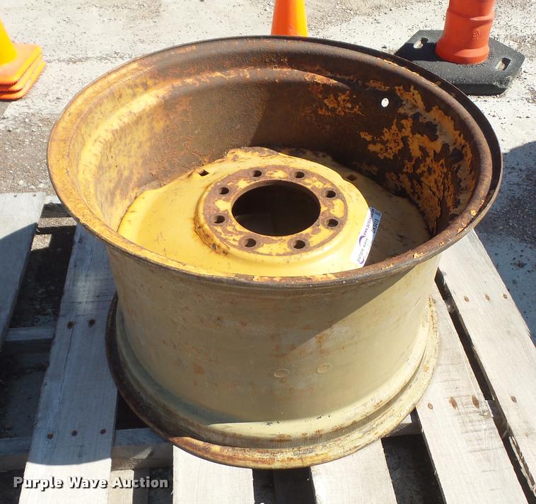 image for item DK9419 Case 24x16 wheel