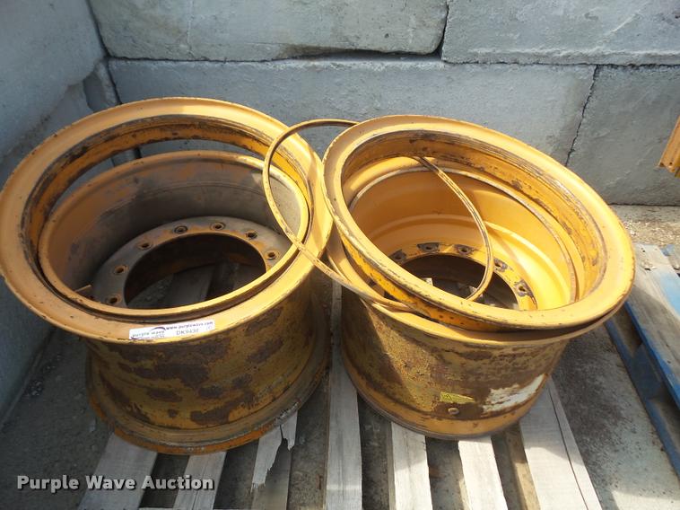 image for item DK9430 (2) wheel loader wheels