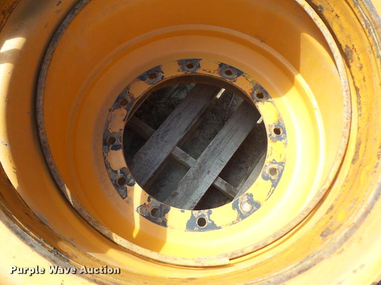 image for item DK9430 (2) wheel loader wheels