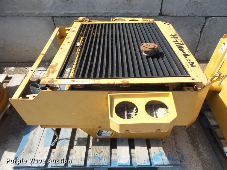 image for item DK9431 Champion 720A Series III motor grader radiator