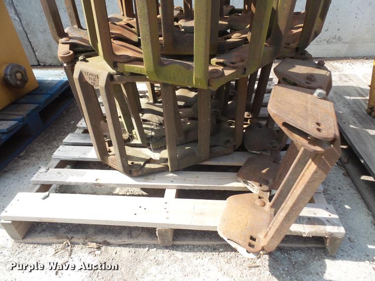 image for item DK9433 Grouser over tire skid steer tracks