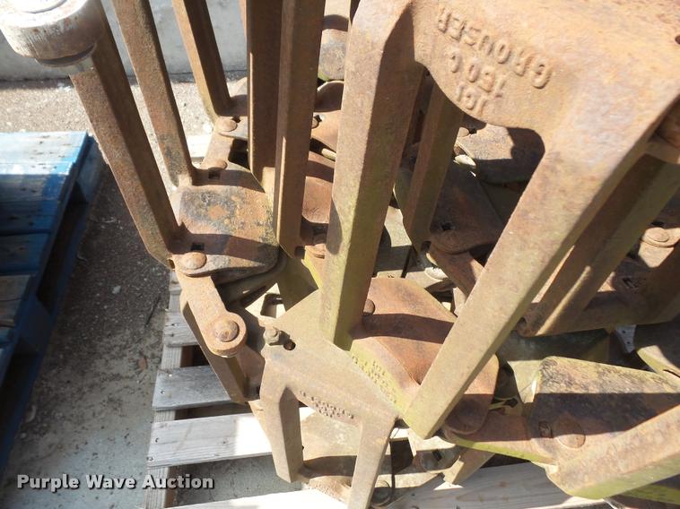 image for item DK9433 Grouser over tire skid steer tracks