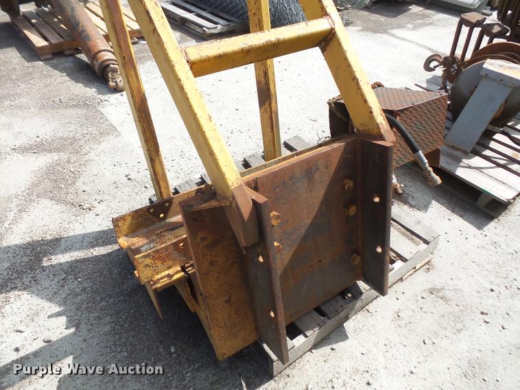 image for item DK9435 Motor grader winch mounting frame
