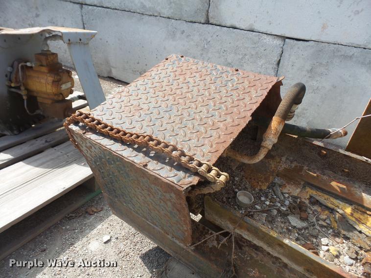 image for item DK9435 Motor grader winch mounting frame