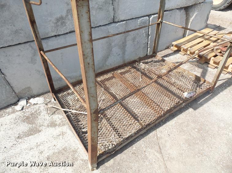 image for item DK9436 Man basket