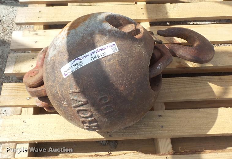 image for item DK9437 Grove 800 crane ball and hook