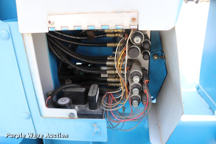 image for item DK9500 2005 Genie T234 boom lift