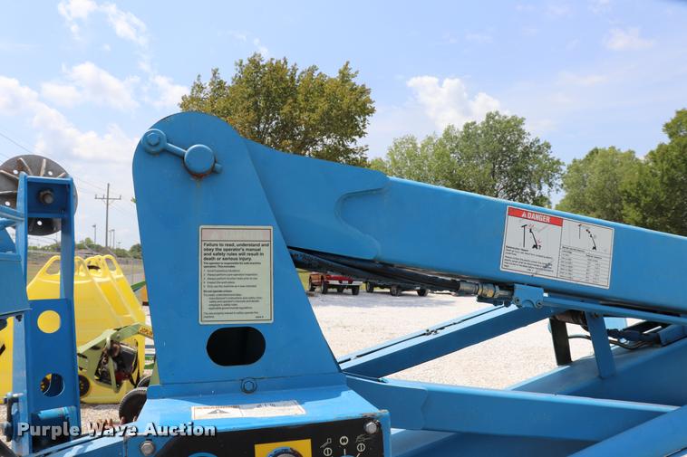 image for item DK9500 2005 Genie T234 boom lift