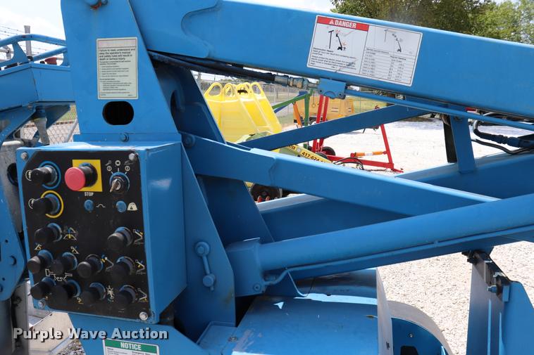 image for item DK9500 2005 Genie T234 boom lift