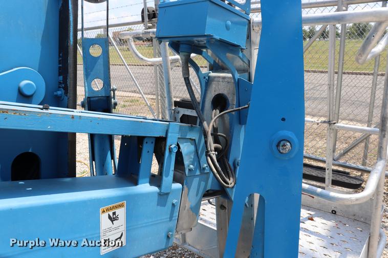 image for item DK9500 2005 Genie T234 boom lift