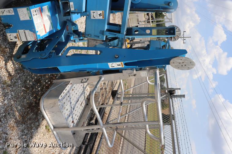 image for item DK9500 2005 Genie T234 boom lift