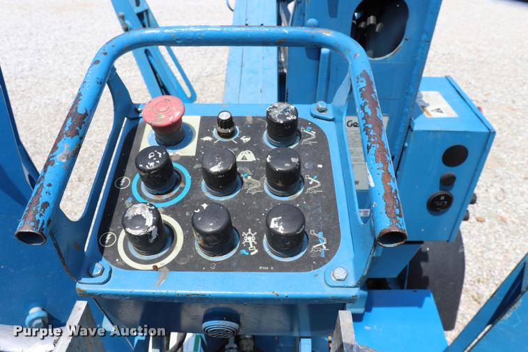 image for item DK9500 2005 Genie T234 boom lift
