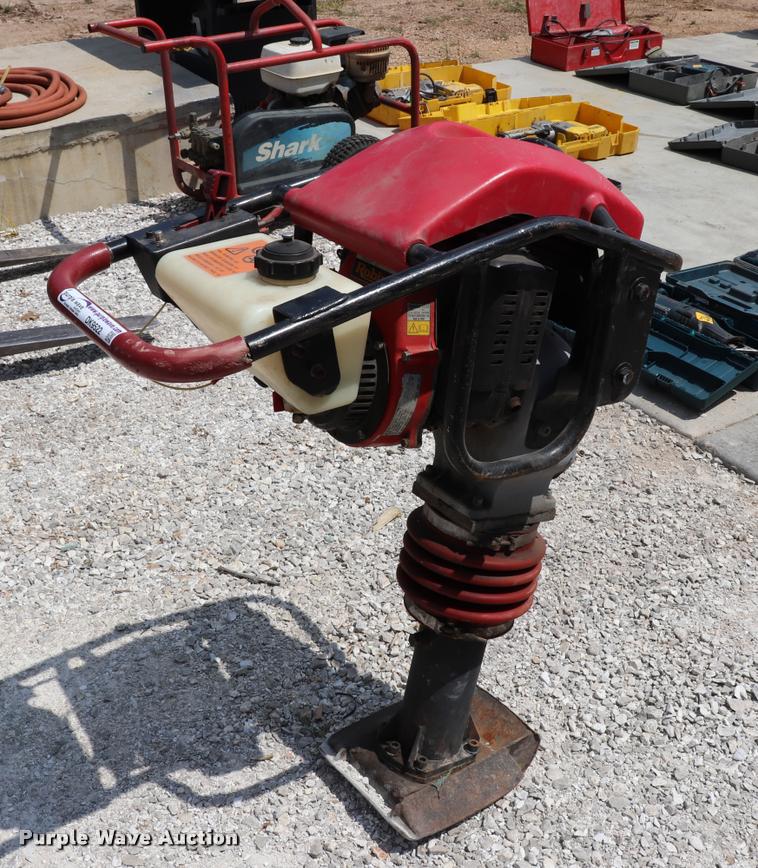 Robin EC12 compactor in Joplin, MO Item DK9522 sold Purple Wave