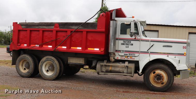 image for item DK9532 1988 Freightliner FLC dump truck