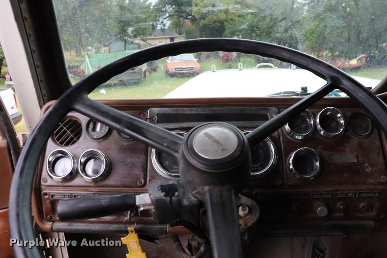 image for item DK9532 1988 Freightliner FLC dump truck