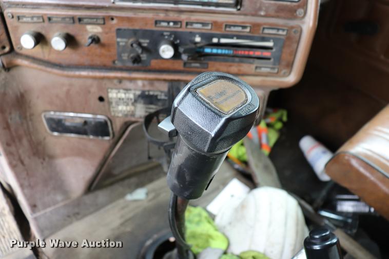 image for item DK9532 1988 Freightliner FLC dump truck