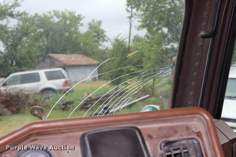 image for item DK9532 1988 Freightliner FLC dump truck