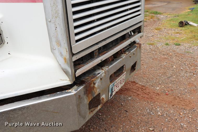 image for item DK9532 1988 Freightliner FLC dump truck