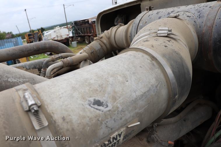 image for item DK9532 1988 Freightliner FLC dump truck