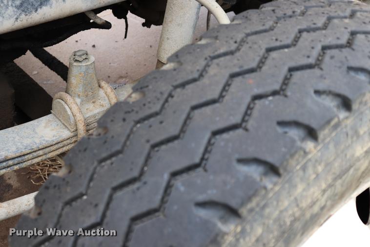 image for item DK9532 1988 Freightliner FLC dump truck