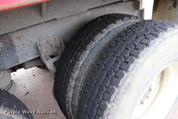 image for item DK9532 1988 Freightliner FLC dump truck