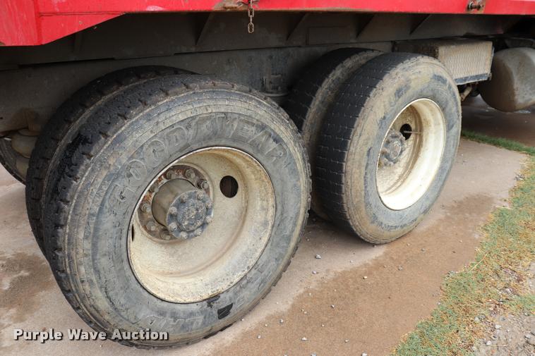 image for item DK9532 1988 Freightliner FLC dump truck