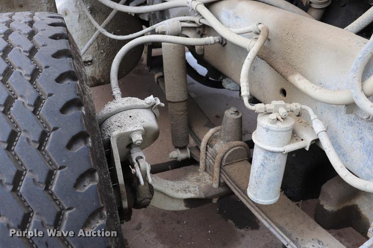 image for item DK9532 1988 Freightliner FLC dump truck