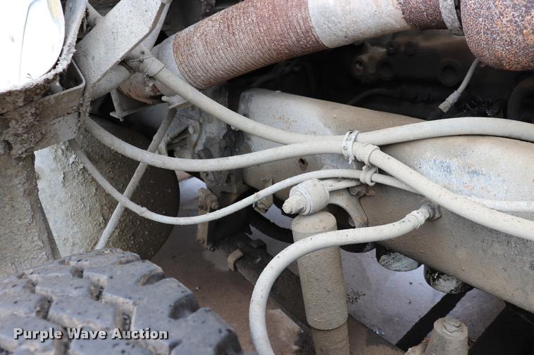 image for item DK9532 1988 Freightliner FLC dump truck