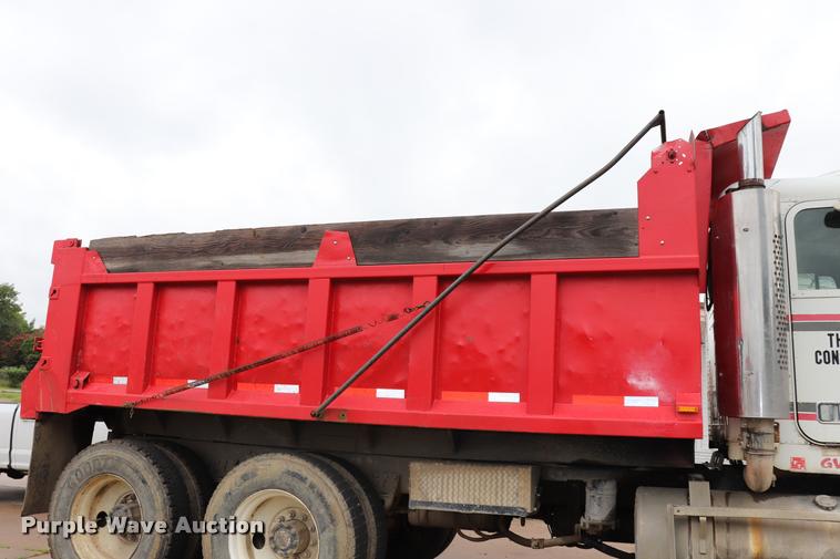 image for item DK9532 1988 Freightliner FLC dump truck