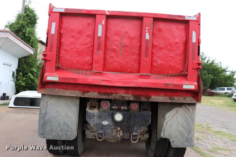 image for item DK9532 1988 Freightliner FLC dump truck