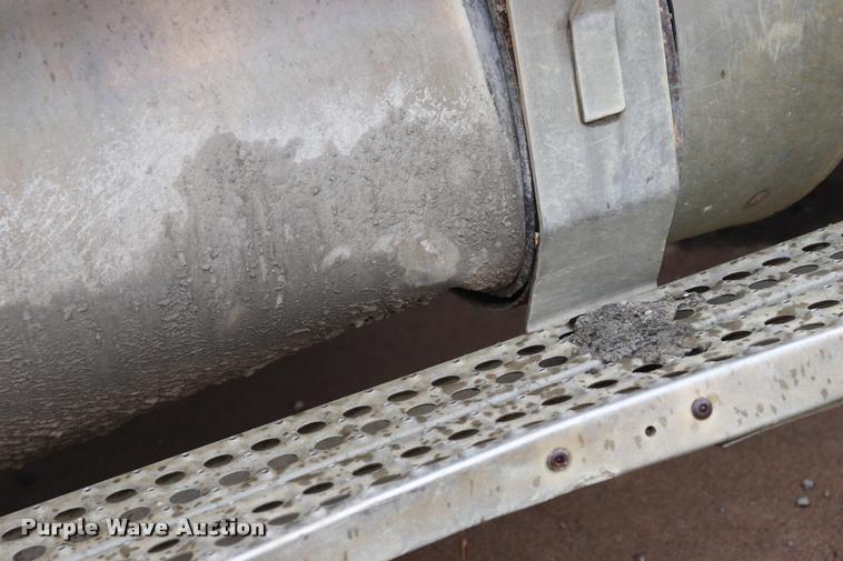 image for item DK9532 1988 Freightliner FLC dump truck