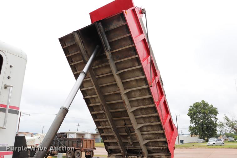 image for item DK9532 1988 Freightliner FLC dump truck