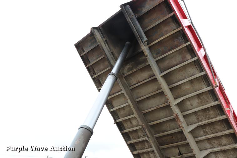 image for item DK9532 1988 Freightliner FLC dump truck