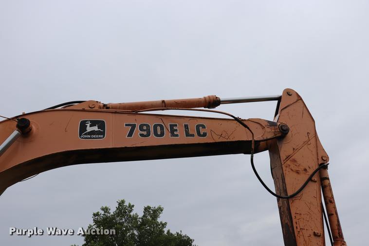 image for item DK9533 1997 John Deere 790E LC excavator