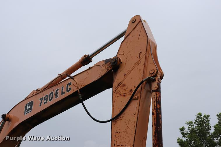 image for item DK9533 1997 John Deere 790E LC excavator