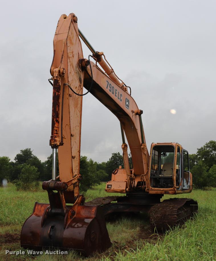 image for item DK9533 1997 John Deere 790E LC excavator