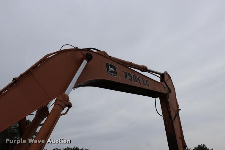 image for item DK9533 1997 John Deere 790E LC excavator