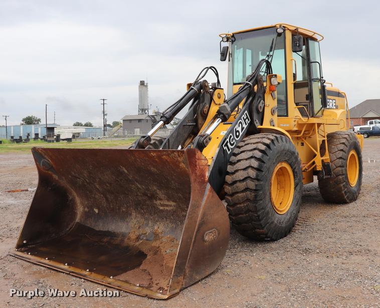 image for item DK9535 2000 John Deere TC62H wheel loader