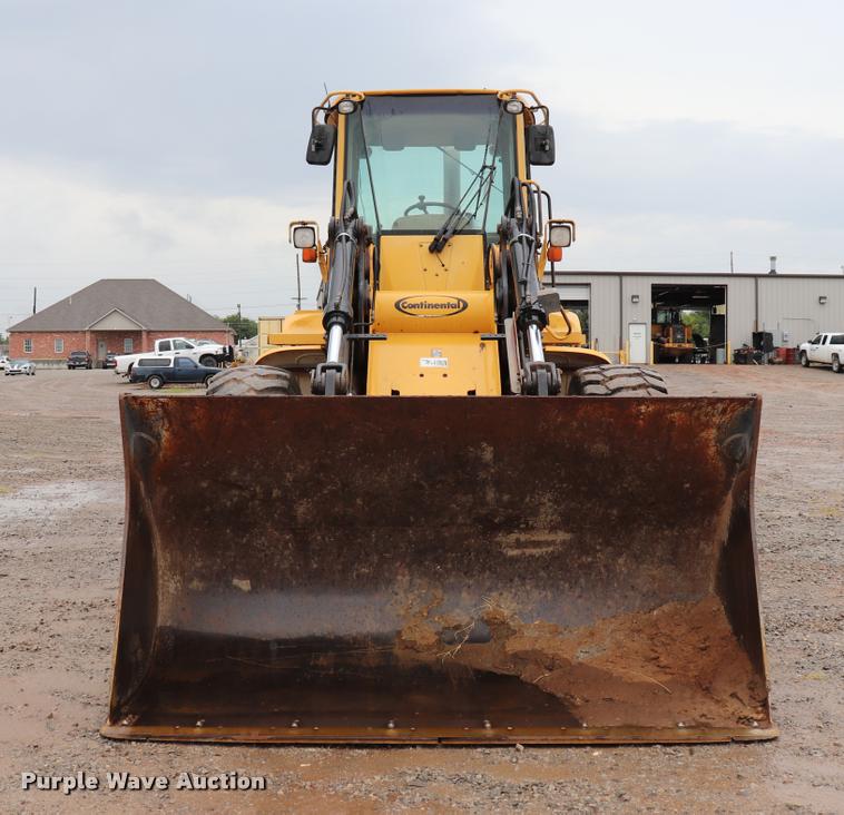 image for item DK9535 2000 John Deere TC62H wheel loader