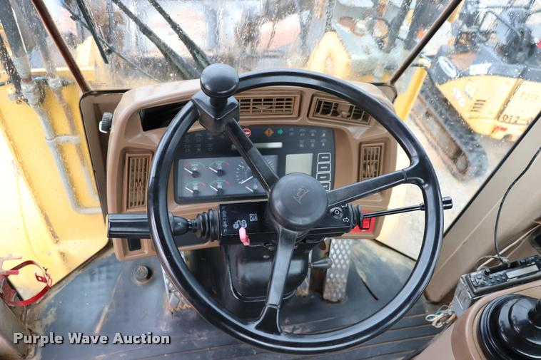 image for item DK9535 2000 John Deere TC62H wheel loader