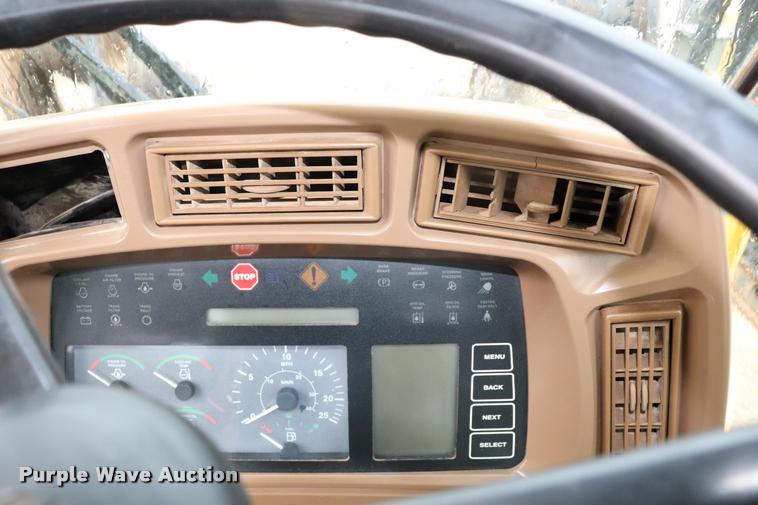 image for item DK9535 2000 John Deere TC62H wheel loader