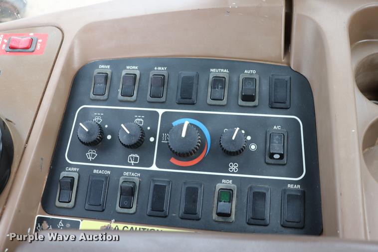 image for item DK9535 2000 John Deere TC62H wheel loader