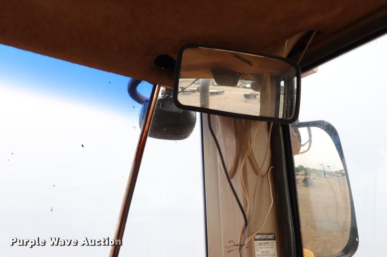 image for item DK9535 2000 John Deere TC62H wheel loader