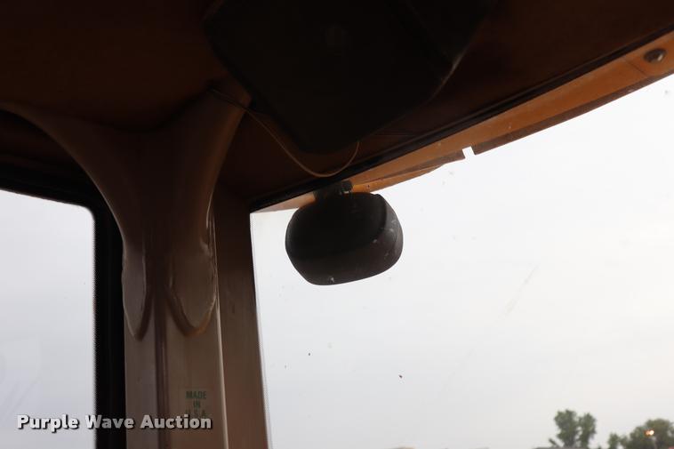 image for item DK9535 2000 John Deere TC62H wheel loader