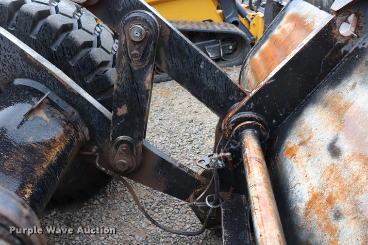 image for item DK9535 2000 John Deere TC62H wheel loader